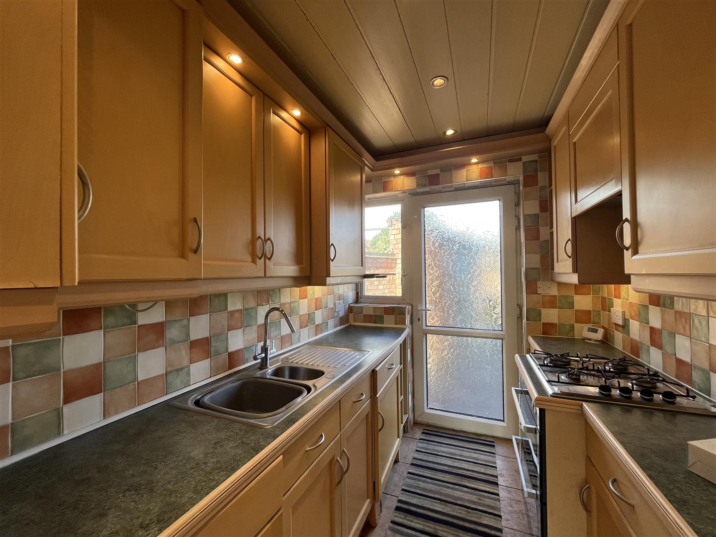 Heathcote Road, Whitnash, Leamington Spa, Warwickshire 4